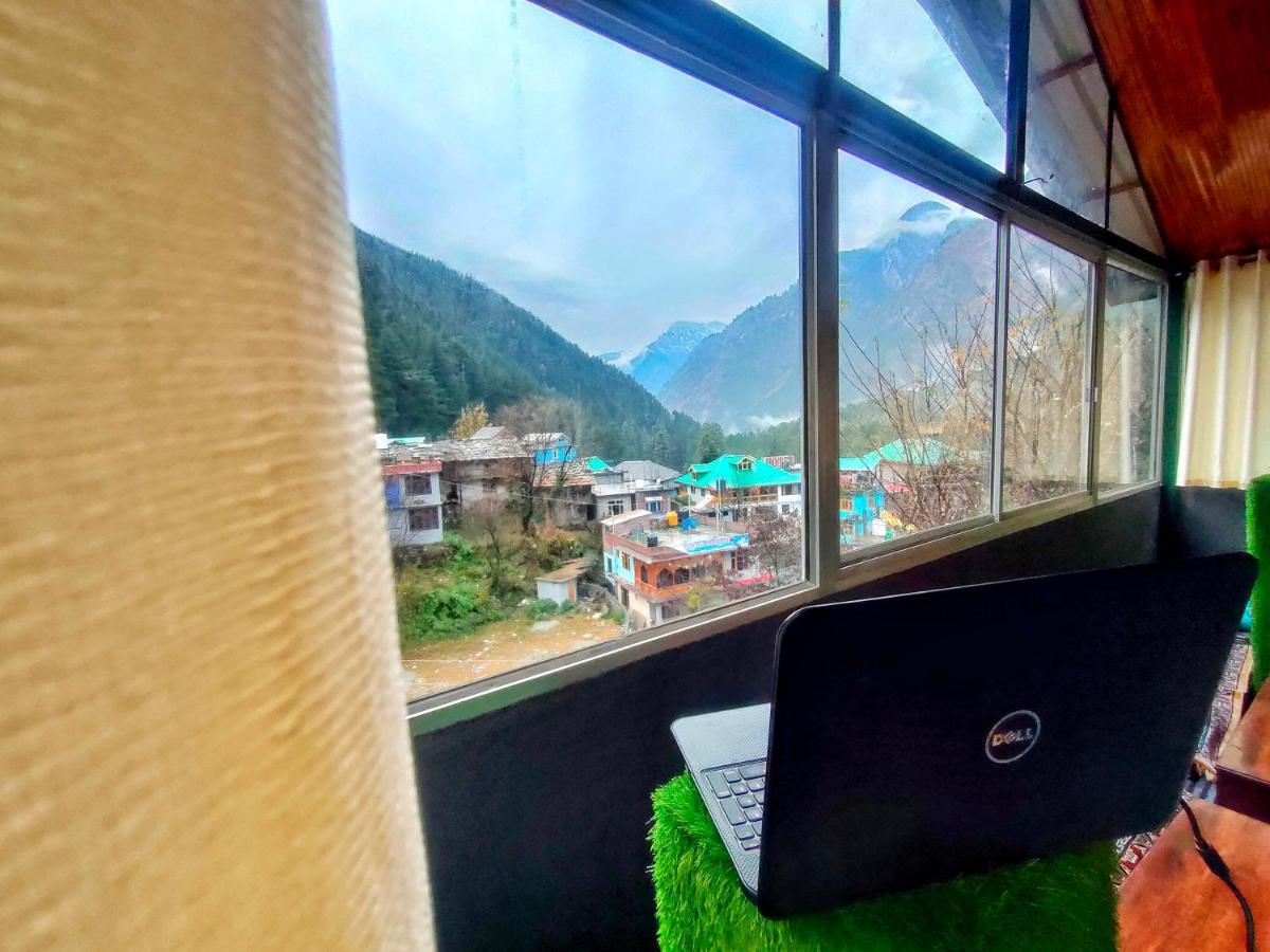 I Love Kasol Hostel & Rooftop Cafe المظهر الخارجي الصورة