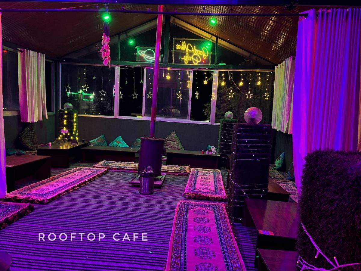 I Love Kasol Hostel & Rooftop Cafe المظهر الخارجي الصورة