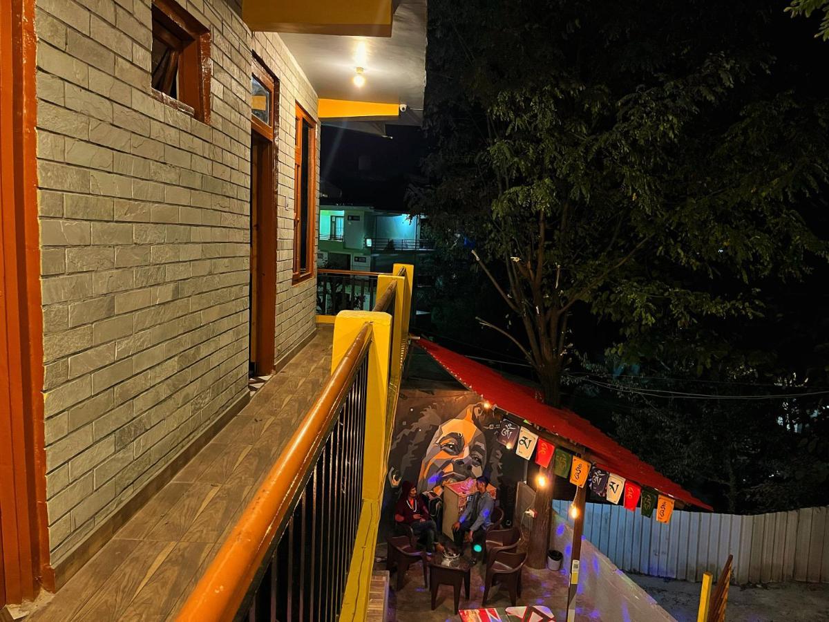 I Love Kasol Hostel & Rooftop Cafe المظهر الخارجي الصورة